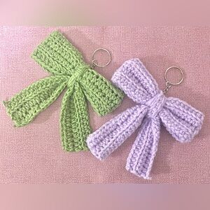 Handmade Crocheted Bow Keychain - Color Green
